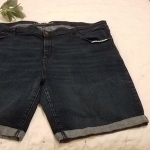 Universal Thread Cuffed Bermuda Short